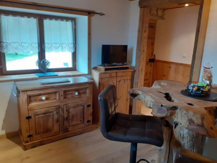 La Grange De Pimberty - Beautiful Apartments 27 Miles From Geneva Vailly المظهر الخارجي الصورة