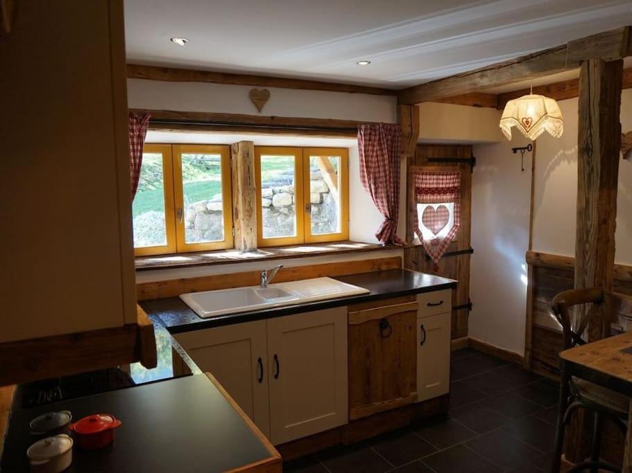 La Grange De Pimberty - Beautiful Apartments 27 Miles From Geneva Vailly المظهر الخارجي الصورة