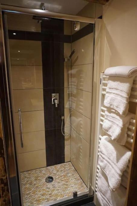 La Grange De Pimberty - Beautiful Apartments 27 Miles From Geneva Vailly المظهر الخارجي الصورة